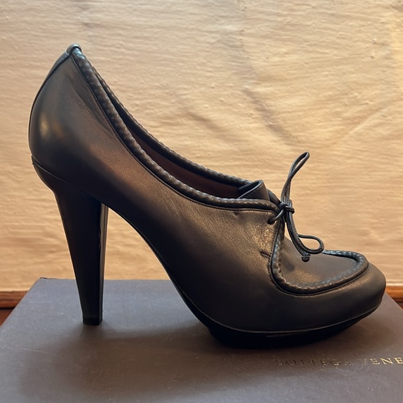 Bottega Veneta Leather Pumps - Picture 4 of 9